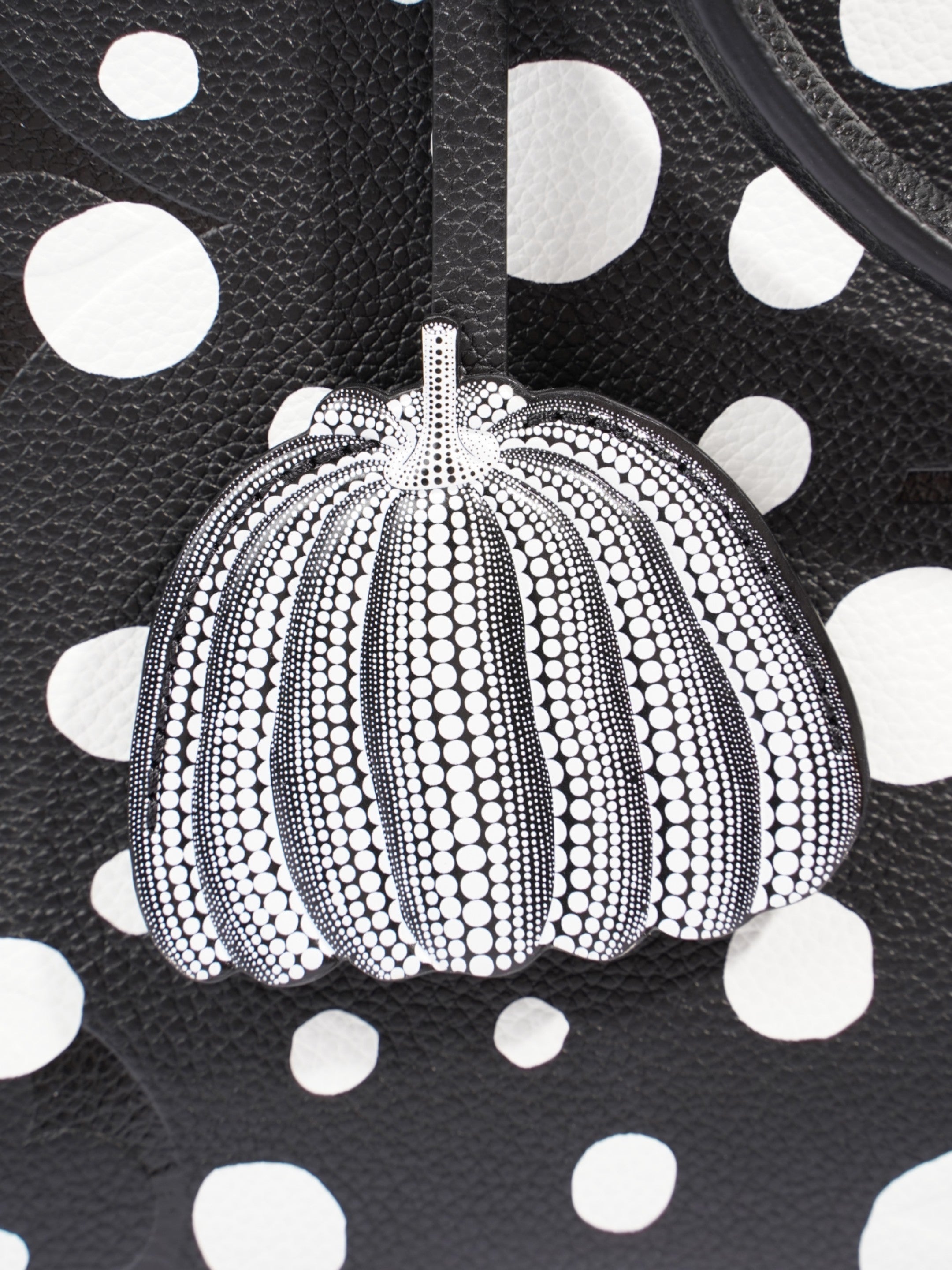 Louis Vuitton On The Go Yayoi Kusama Tote Black / White Empreinte Leather MM
