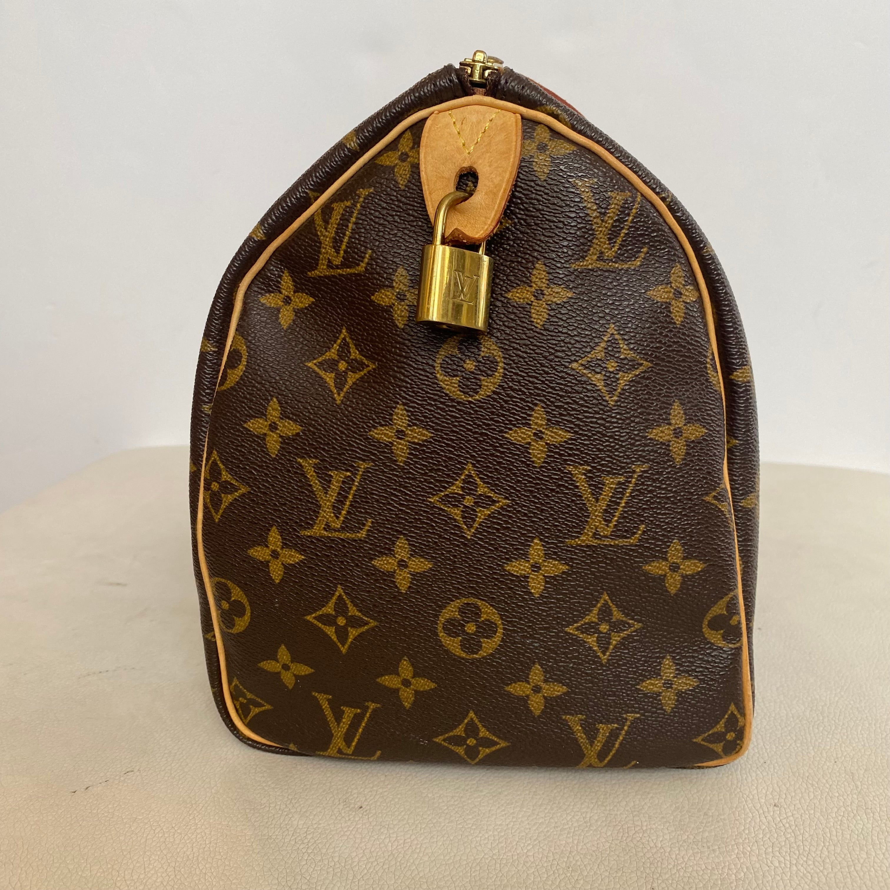 LOUIS VUITTON Monogram Speedy 30