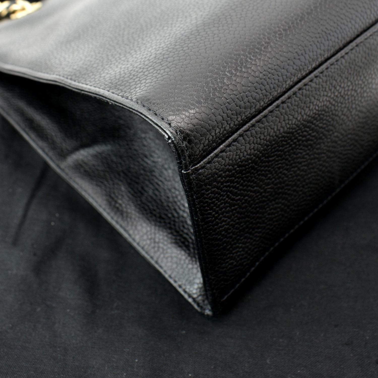 CHANEL Vintage CC Chain Caviar Leather Shopping Tote Bag Black