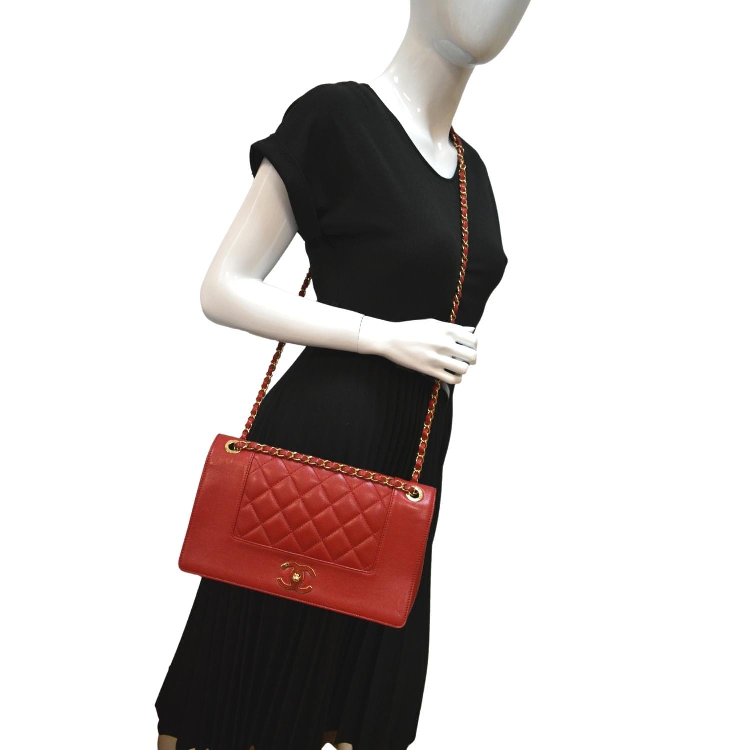 CHANEL Mademoiselle Vintage Flap Sheepskin Leather Shoulder Bag Red
