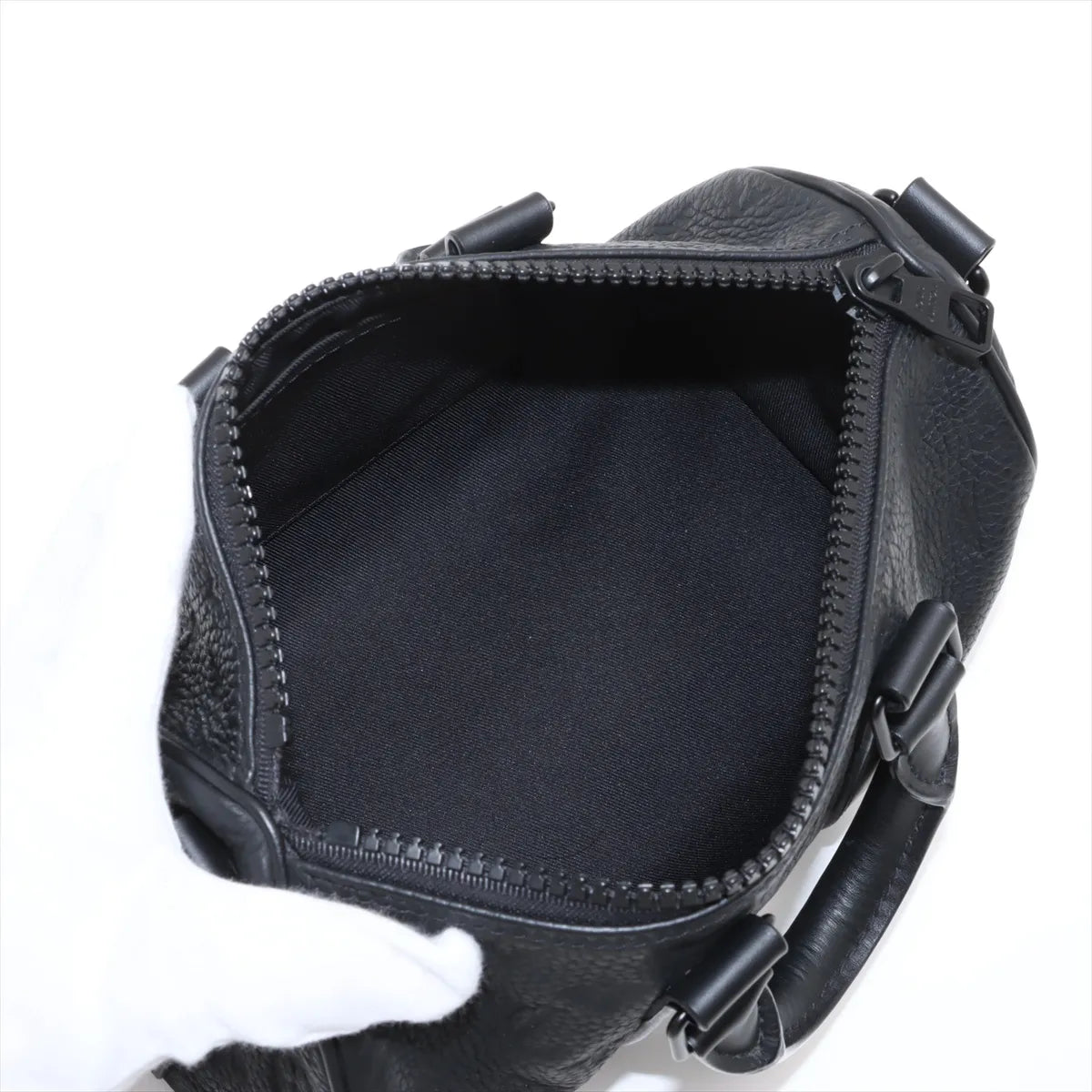 Louis Vuitton Noir Monogram Taurillon Leather Keepall Bandouliere 25 [Clearance Sale]