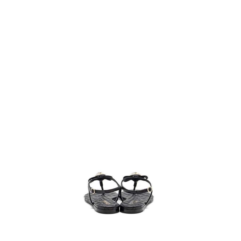 Chanel size 38 camellia leather Sandals black L