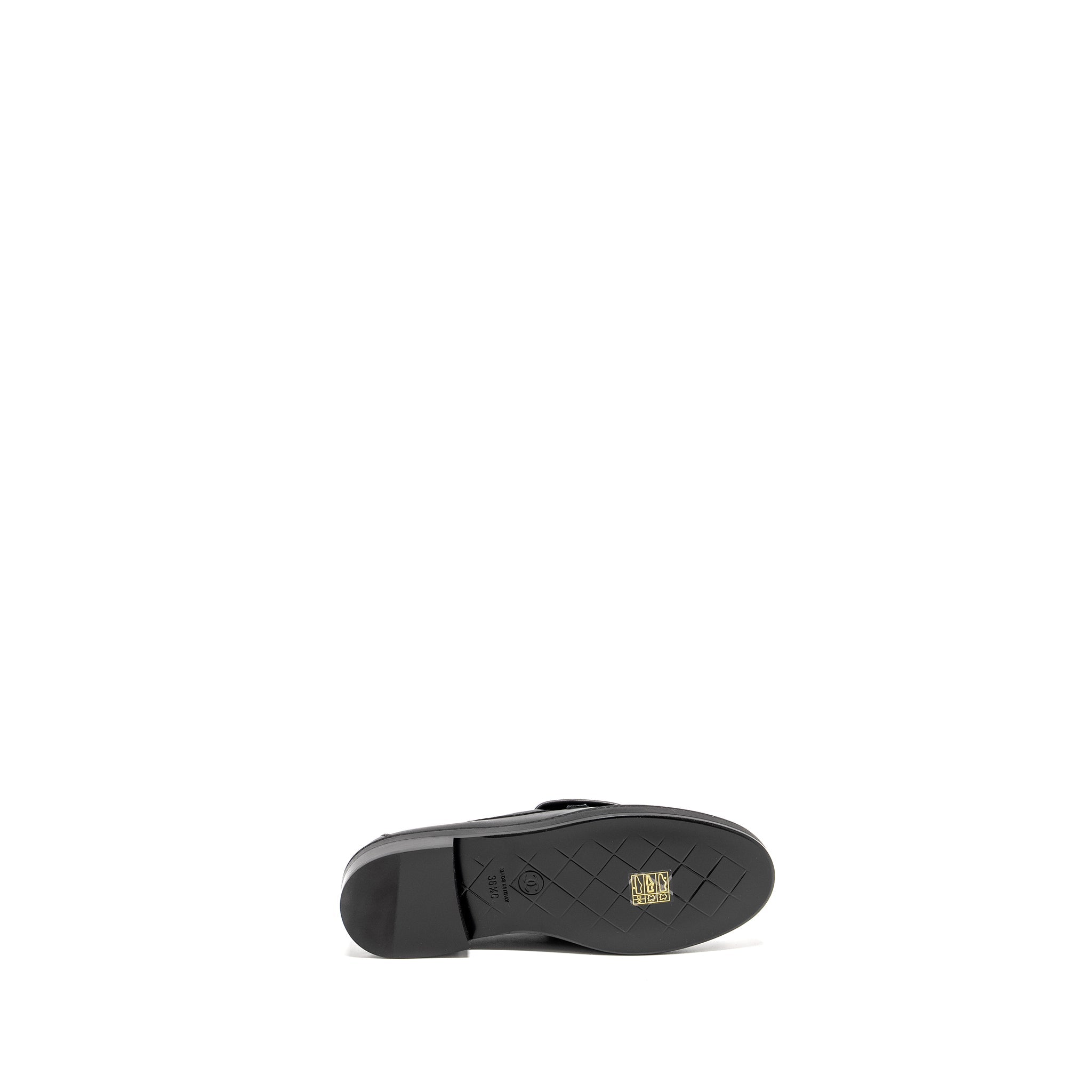 Chanel Size 36.5 CC Turnlock Loafer Quilted Leather Black L