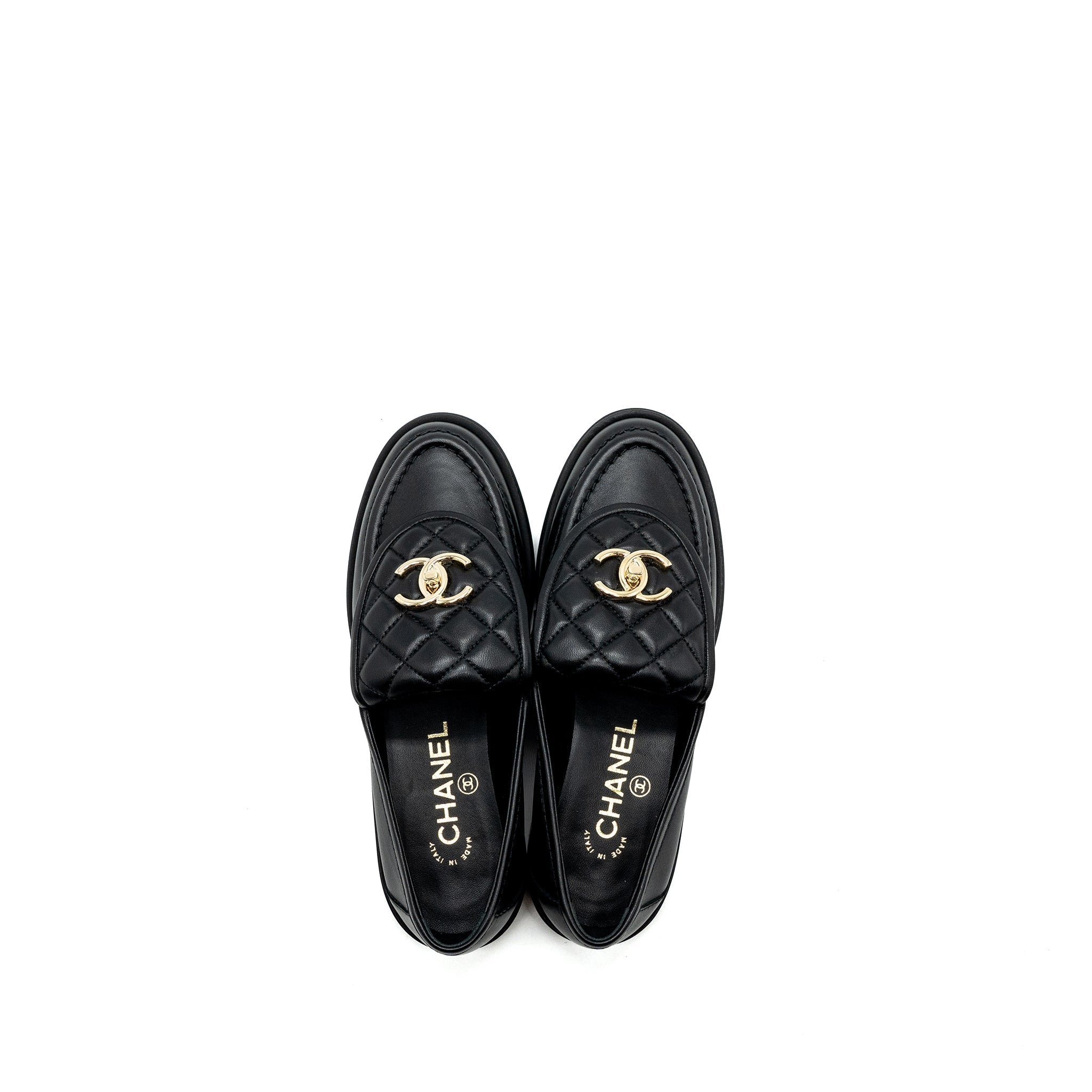 Chanel size 36 CC Turnlock loafers black L