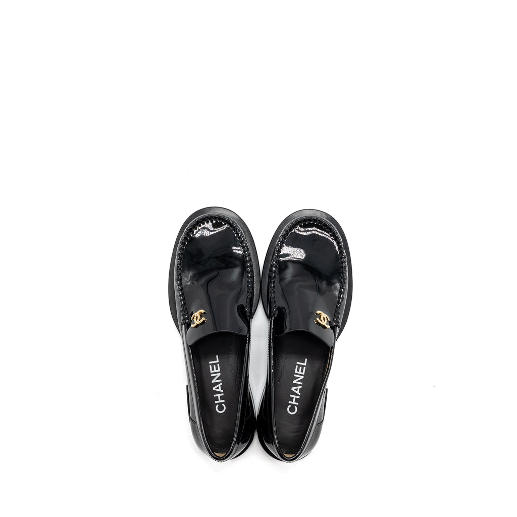 Chanel Size 38.5 CC Logo With Pearl Loafer Patent Black