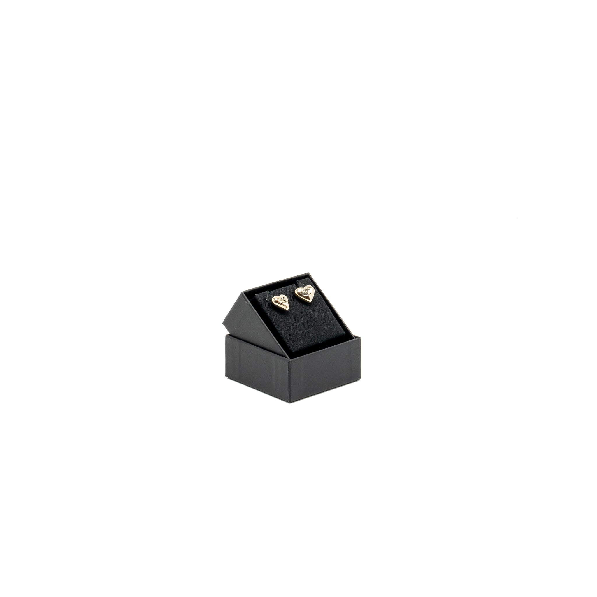 Chanel 22C heart earrings light gold tone