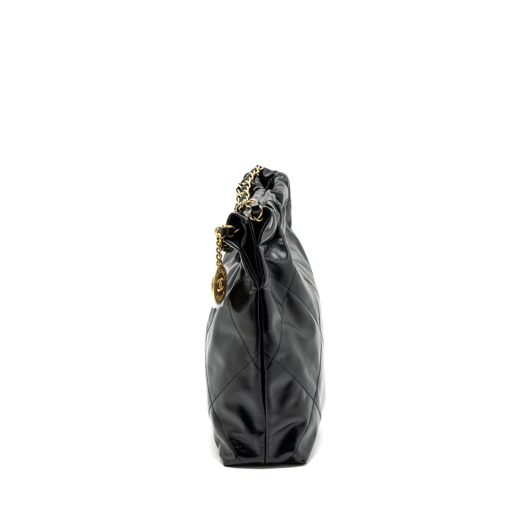 Chanel 24C 22 Bag Calfskin Black  (microchip)