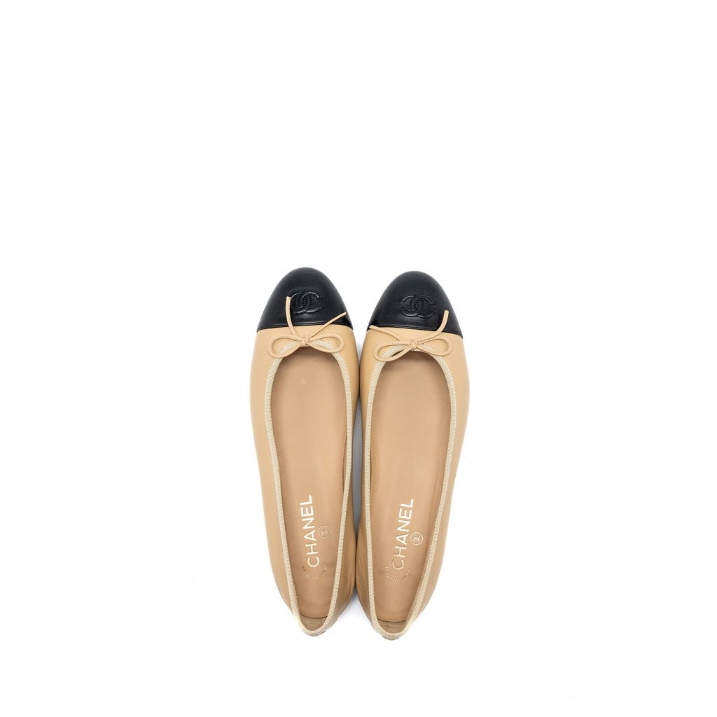 Chanel Size 41.5 Ballerina Flat Shoes Lambskin Beige/Black