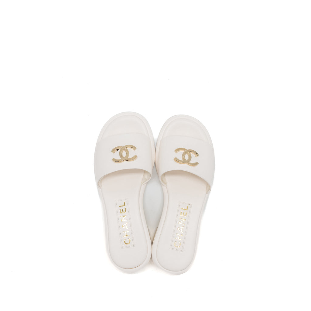 Chanel Size 36 23K Mules Lambskin White