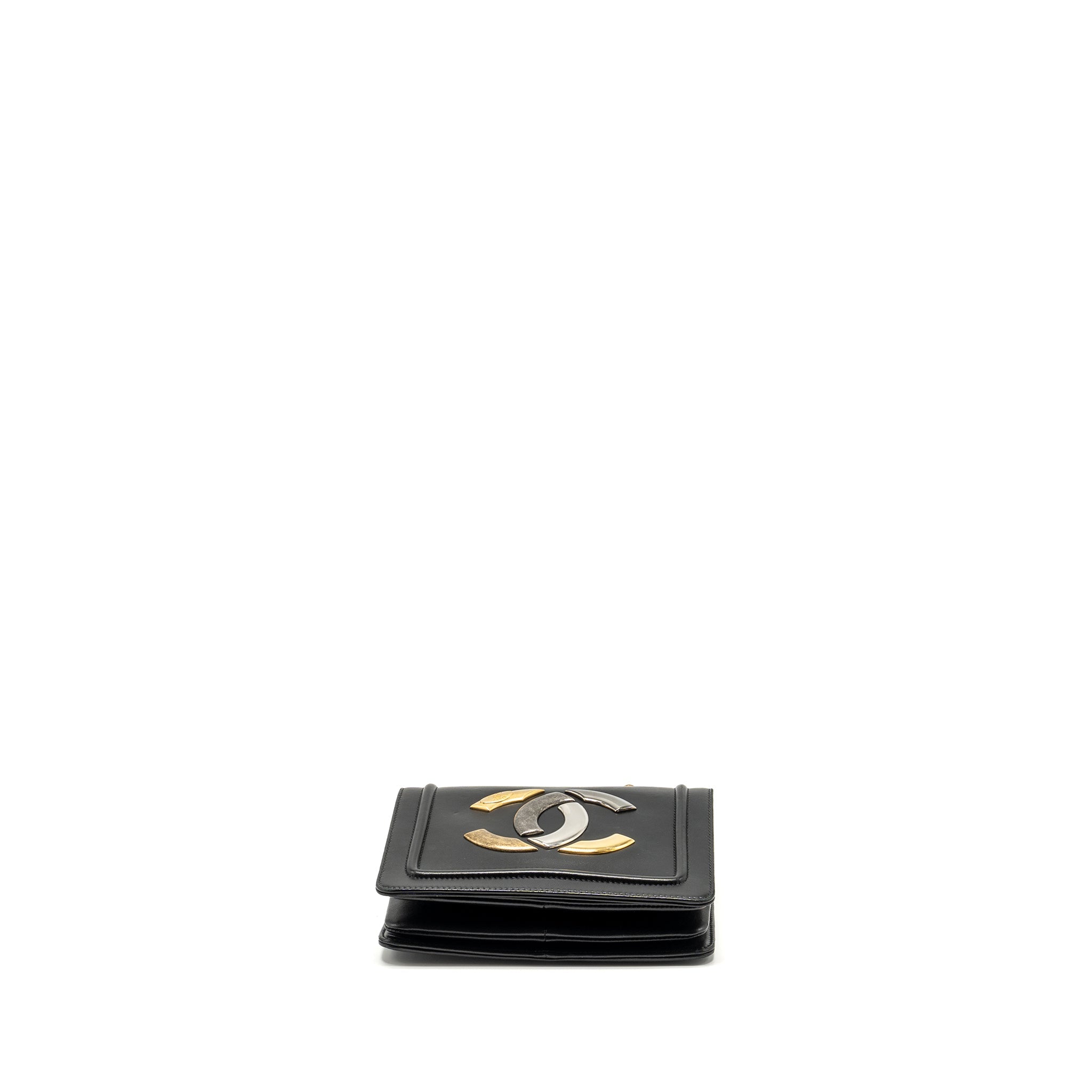 Chanel CC logo square flap bag lambskin black