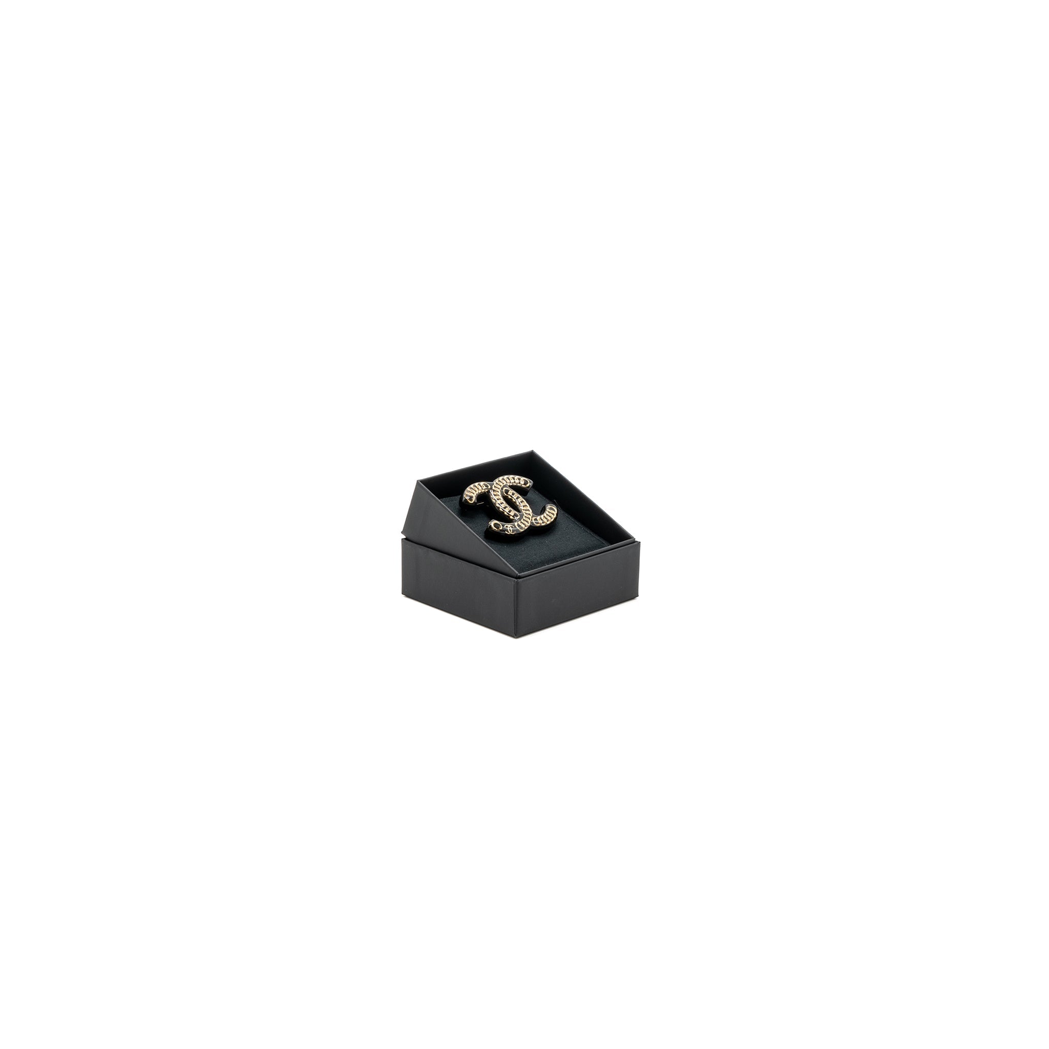 Chanel CC logo Brooch Acrylic Black L