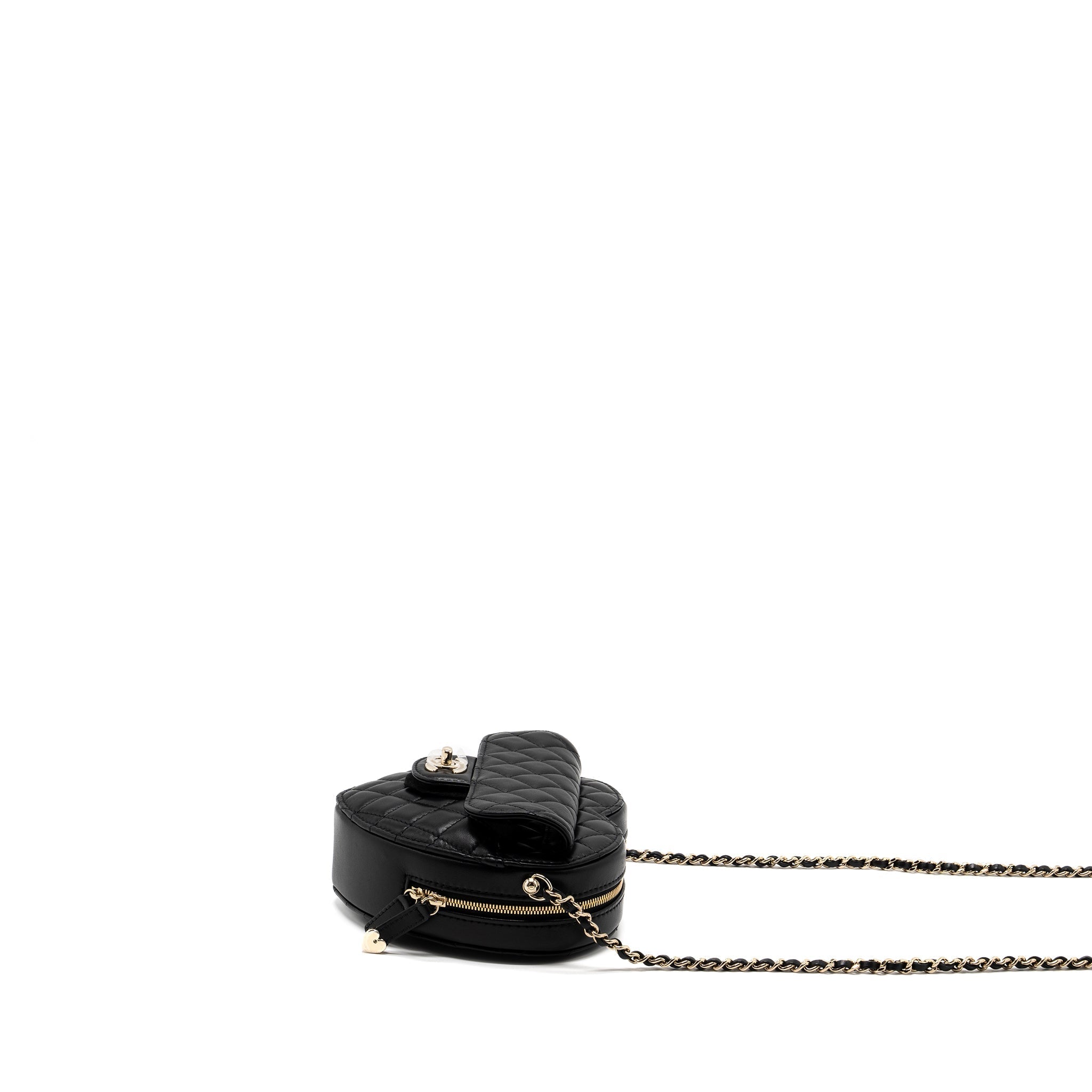 Chanel 22S Heart Bag Lambskin Black L (Microchip)