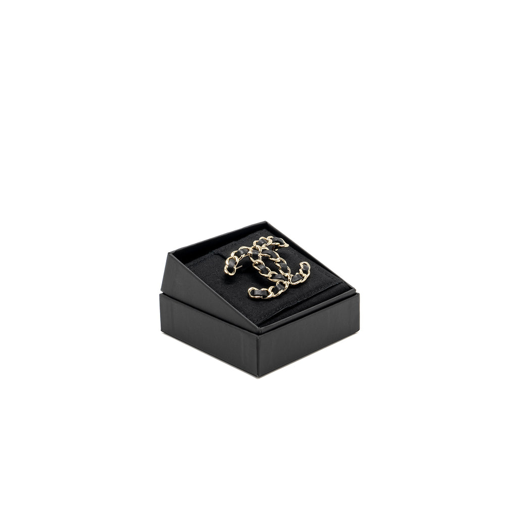 Chanel CC Logo Leather Chain Brooch L