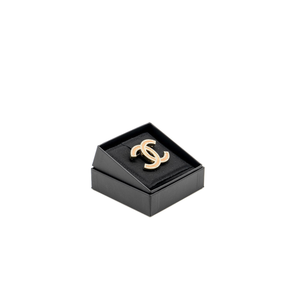 Chanel 21S CC Logo Brooch Crystal Pink