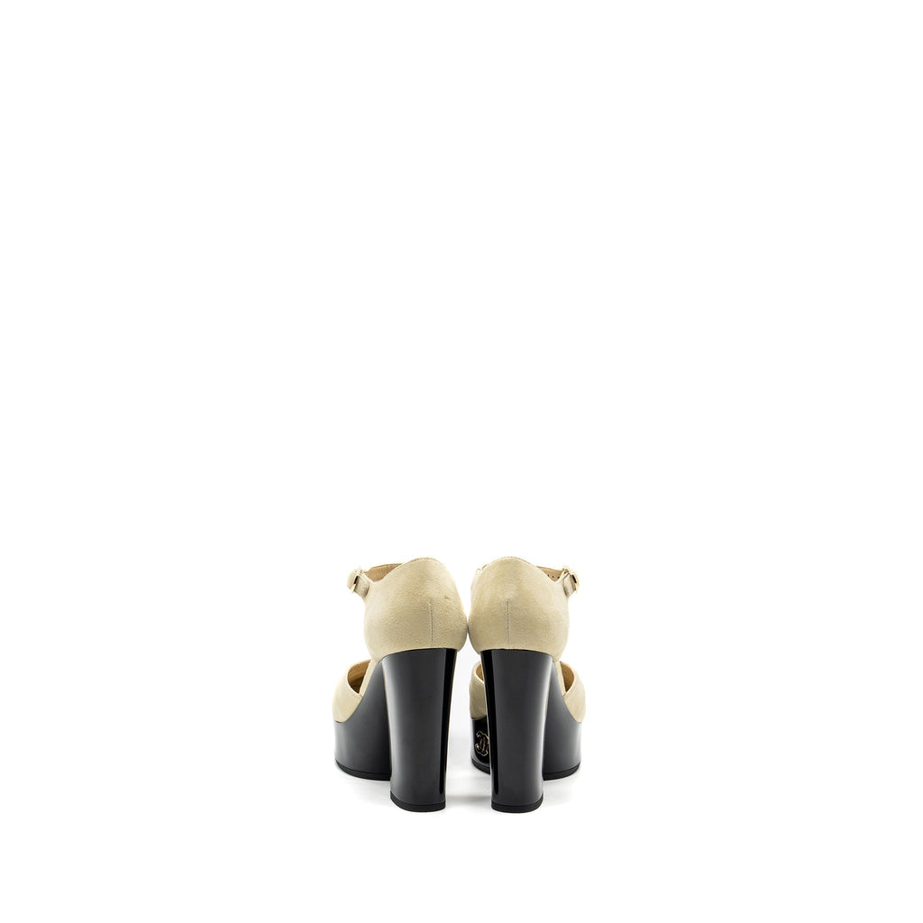 Chanel Size 38 open High Platform Shoe suede / Paten / Calfskin Ivroy  / Black