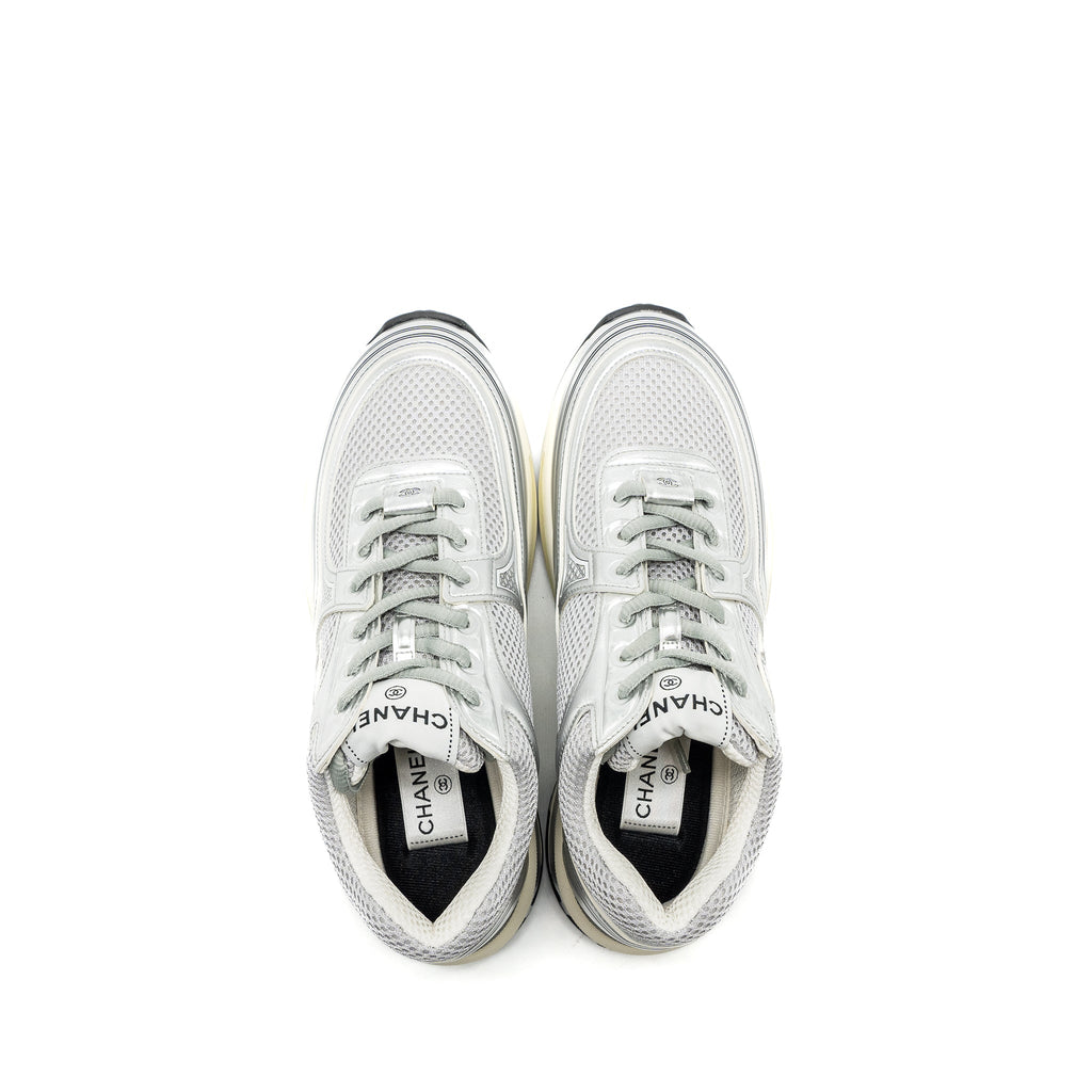Chanel 23C size 38 metallic trainer / sneakers silver multicolour