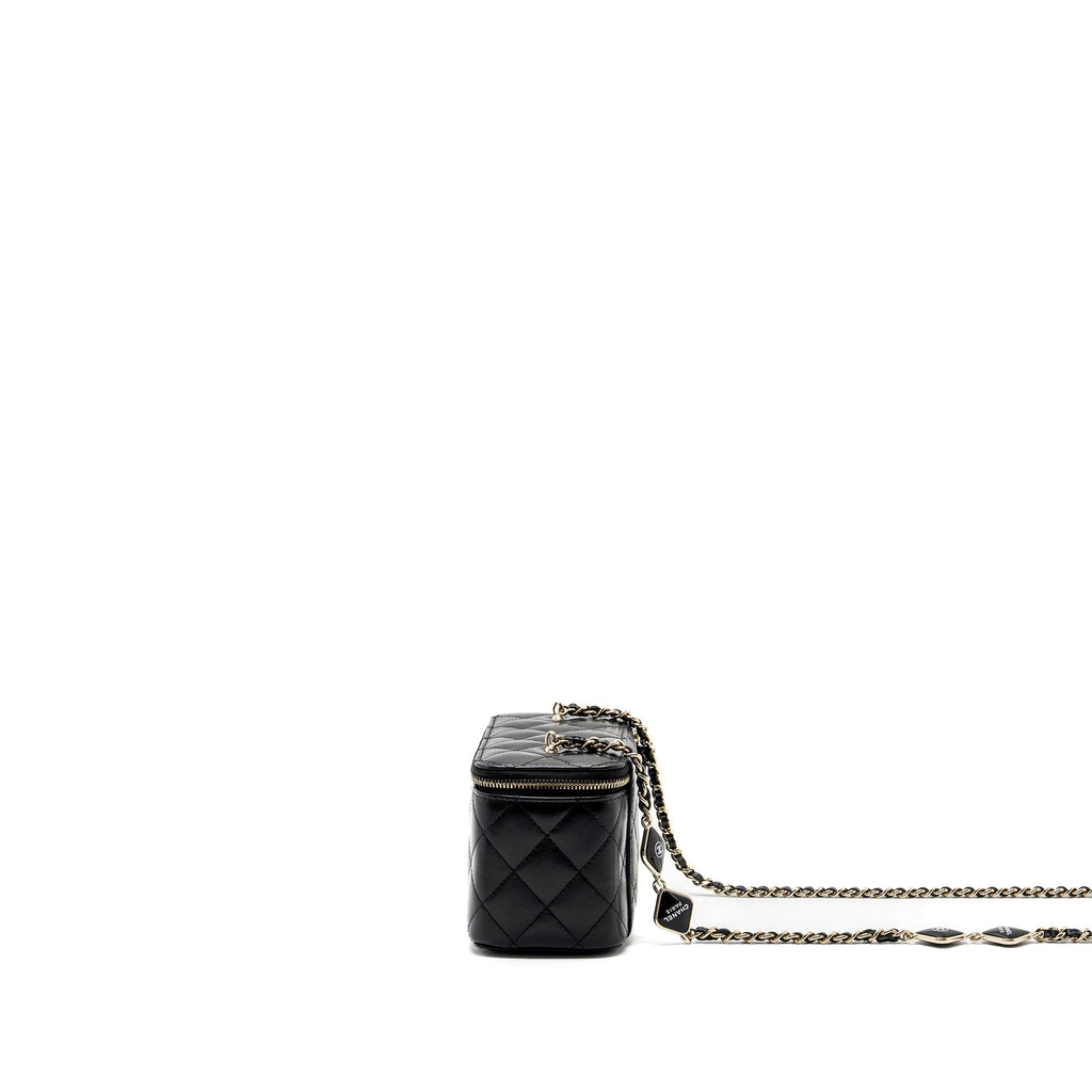 Chanel long vanity case with charms chain Calfskin Black L (microchip)