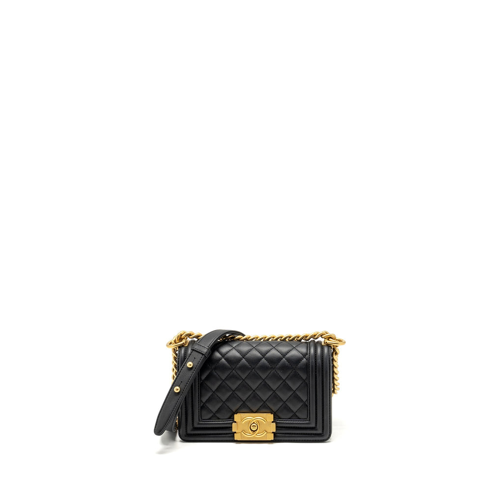 Chanel Small Boy Bag Calfskin Black  (microchip)