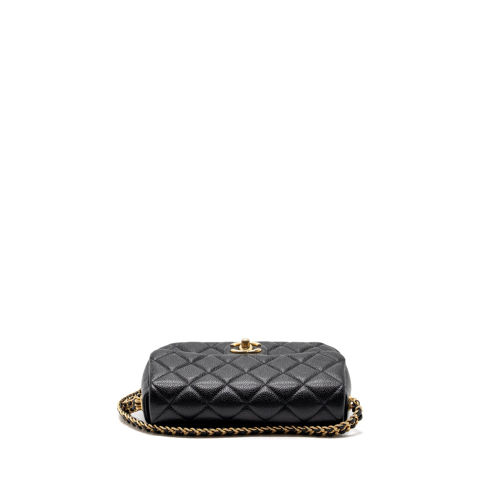 Chanel 21A chain Soul Flap bag grained calfskin black  (Microchip)
