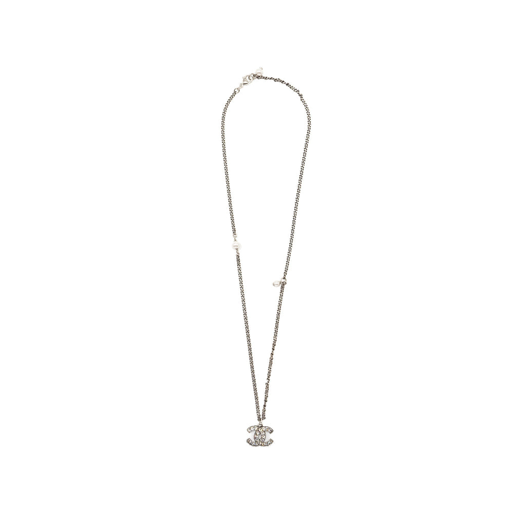 Chanel cc logo necklace crystal/pearl ruthenium hardware