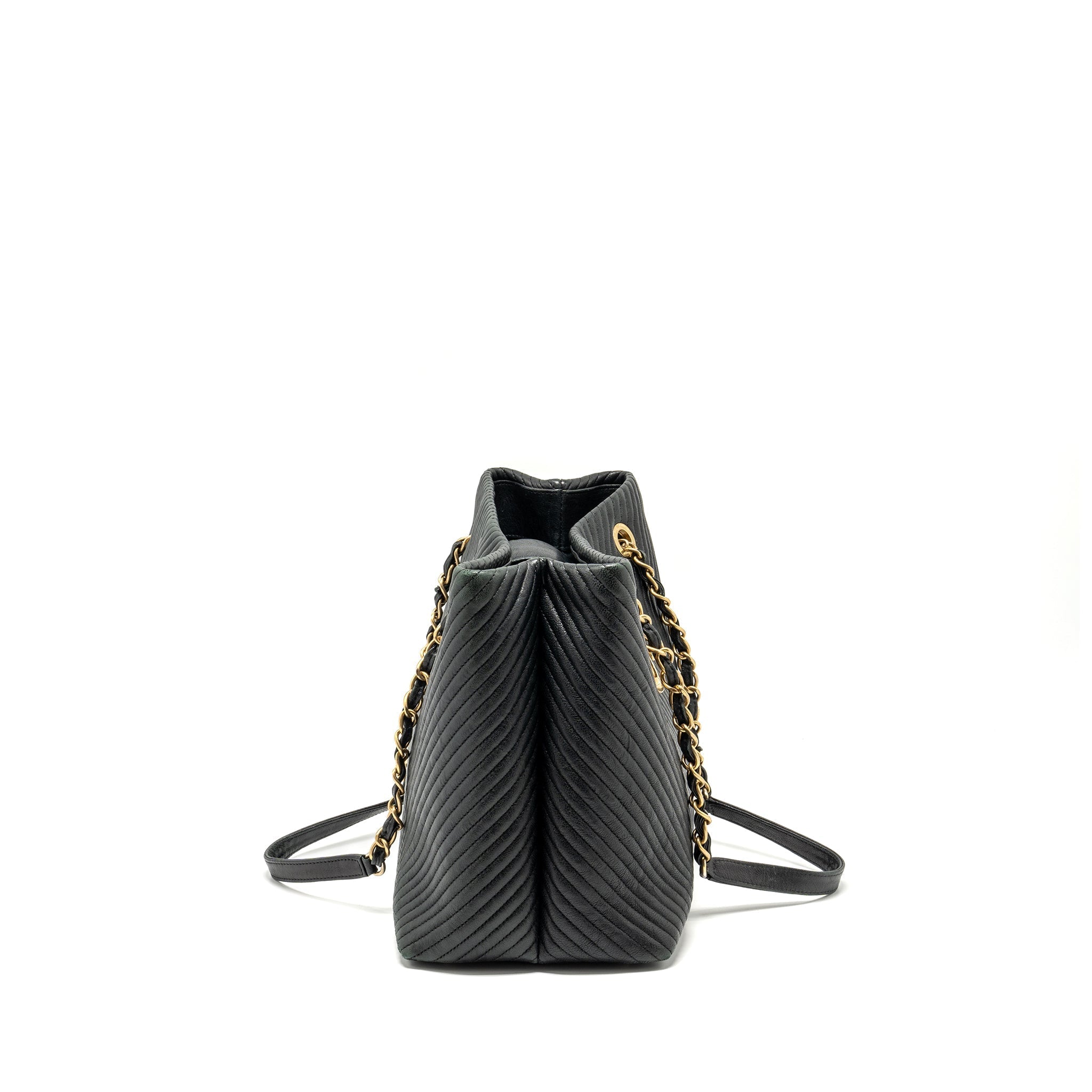 Chanel Chevron Shopping tote bag goatskin black