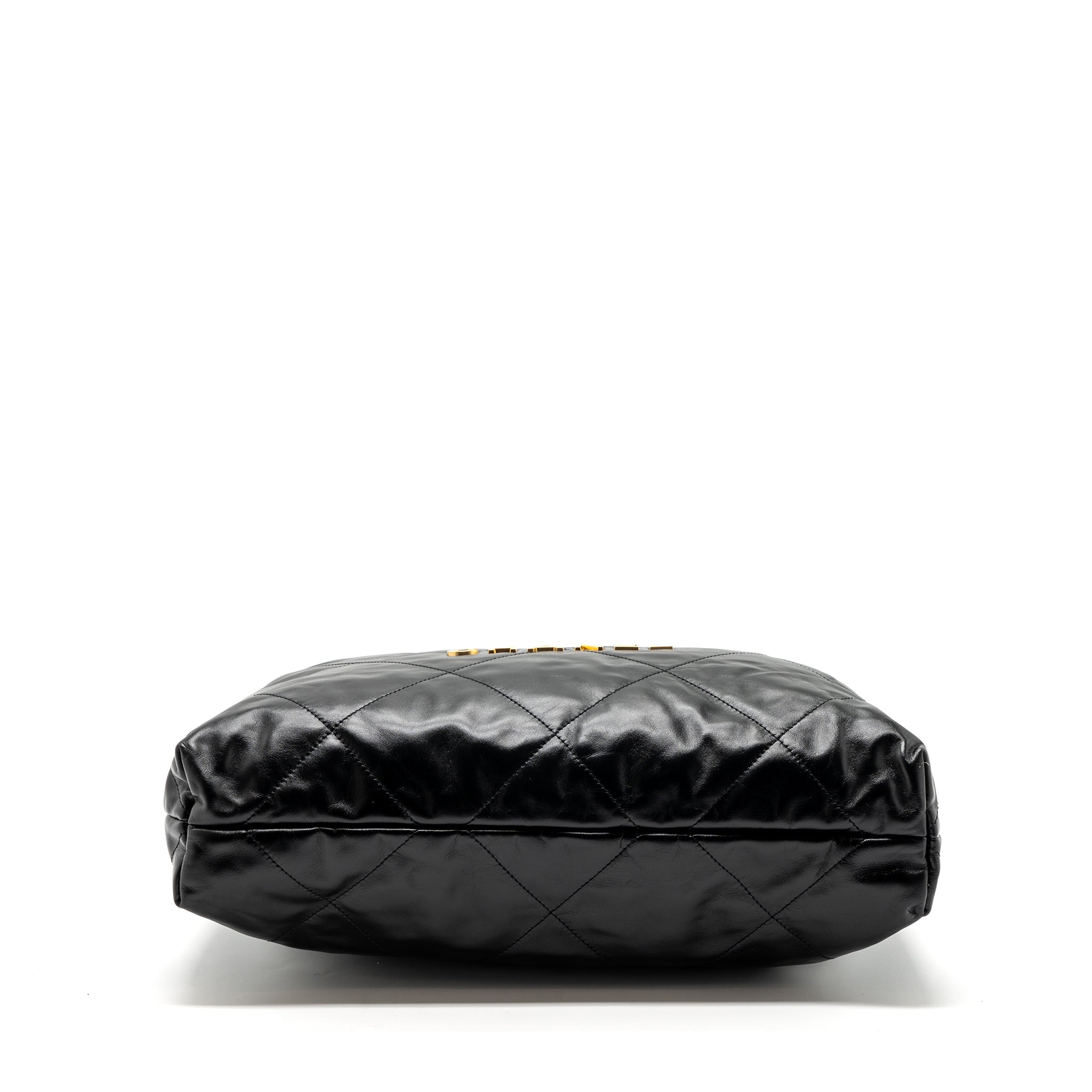 Chanel medium 22 bag shiny calfskin black  (Microchip)