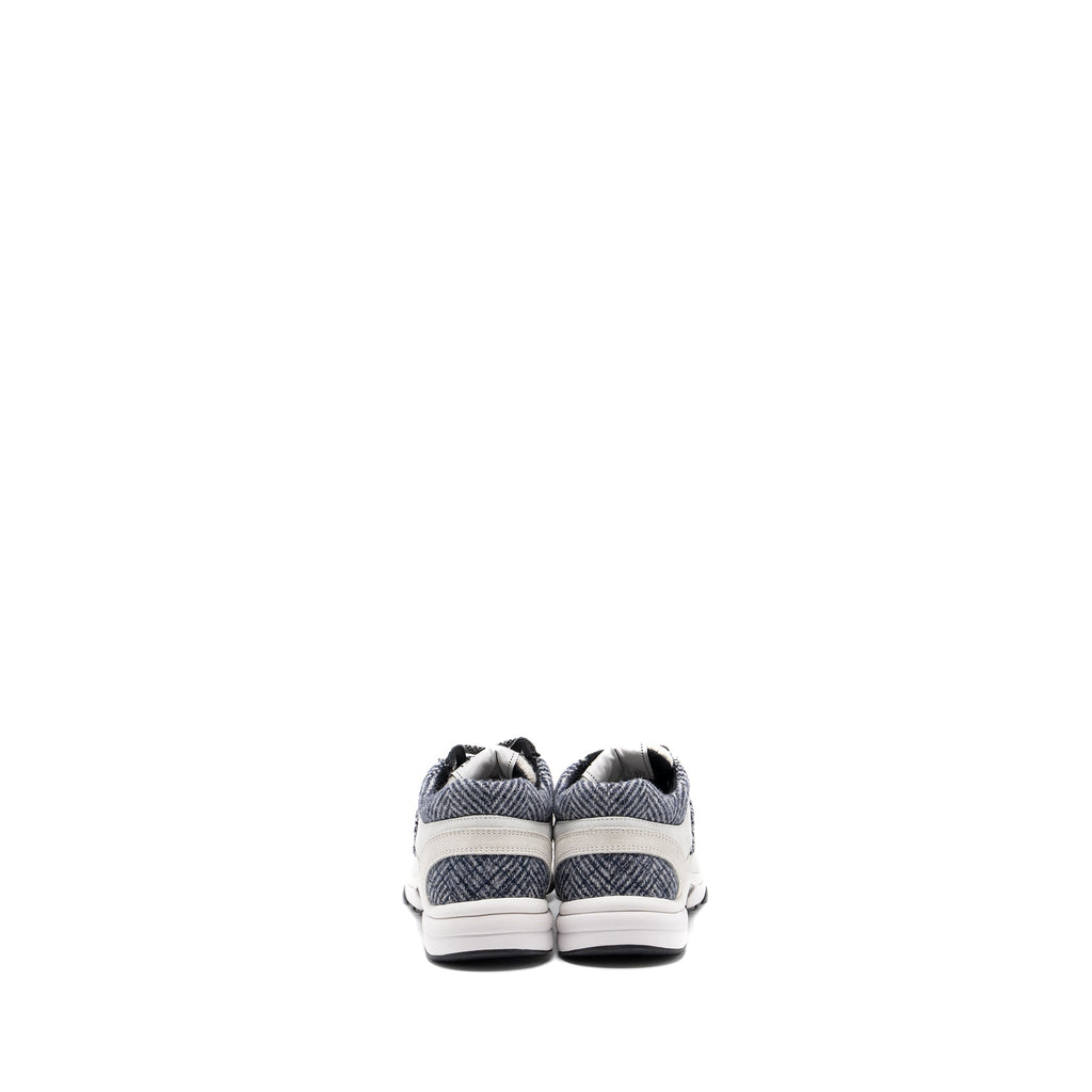 Chanel size 37 CC logo sneakers suede leather / fabric light grey