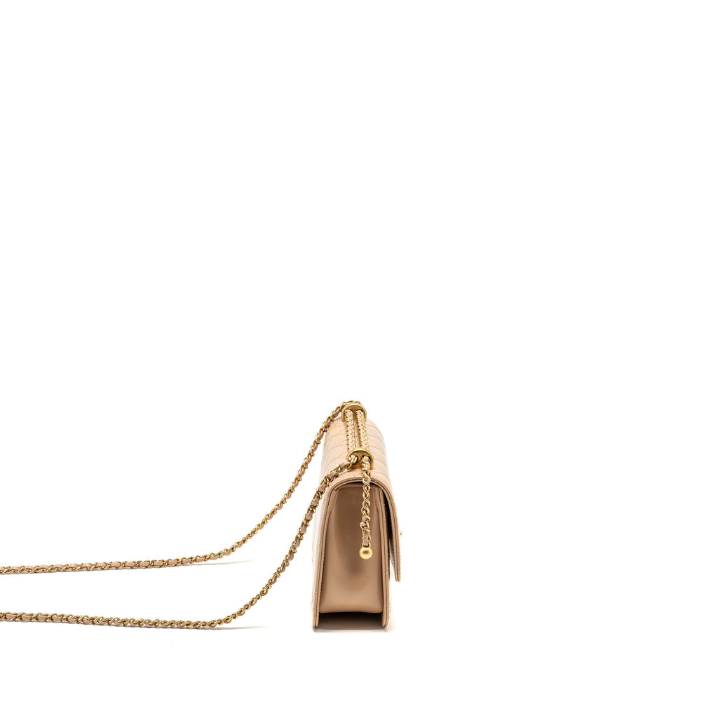 Chanel 21A Gold Crush Flap Bag Calfskin Beige  (Microchip)