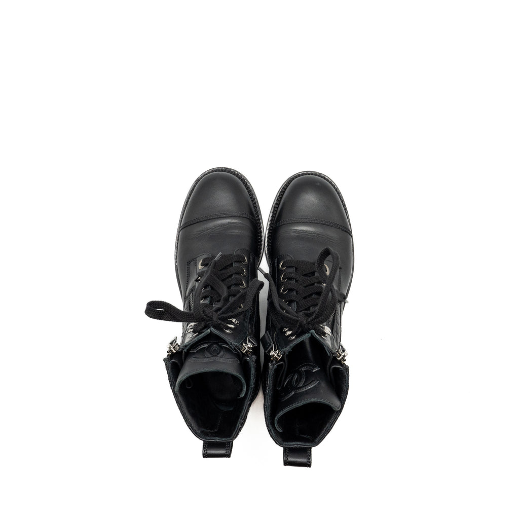 Chanel Size 38 Quilted Lace Up Combat Boots Calfskin Black