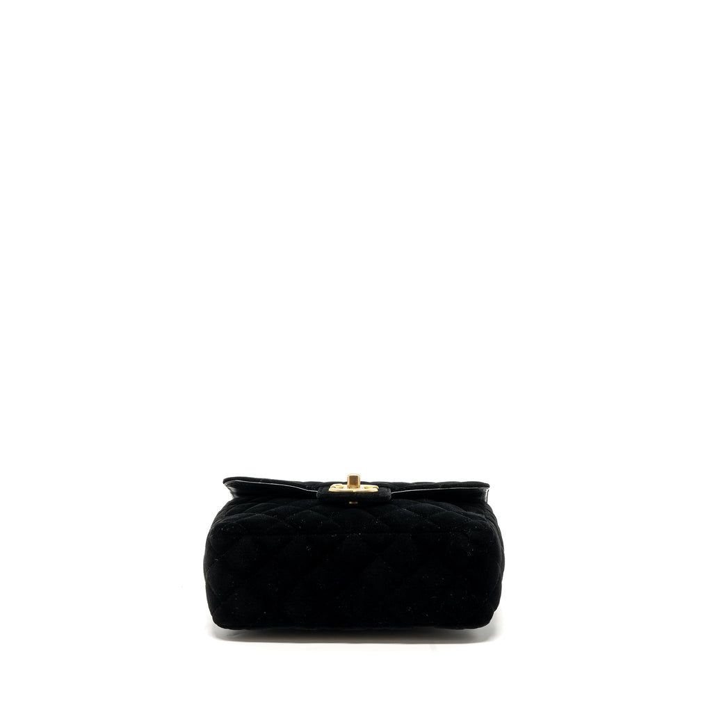 Chanel 22B Chanel on chains square flap bag velvet black  (Microchip)