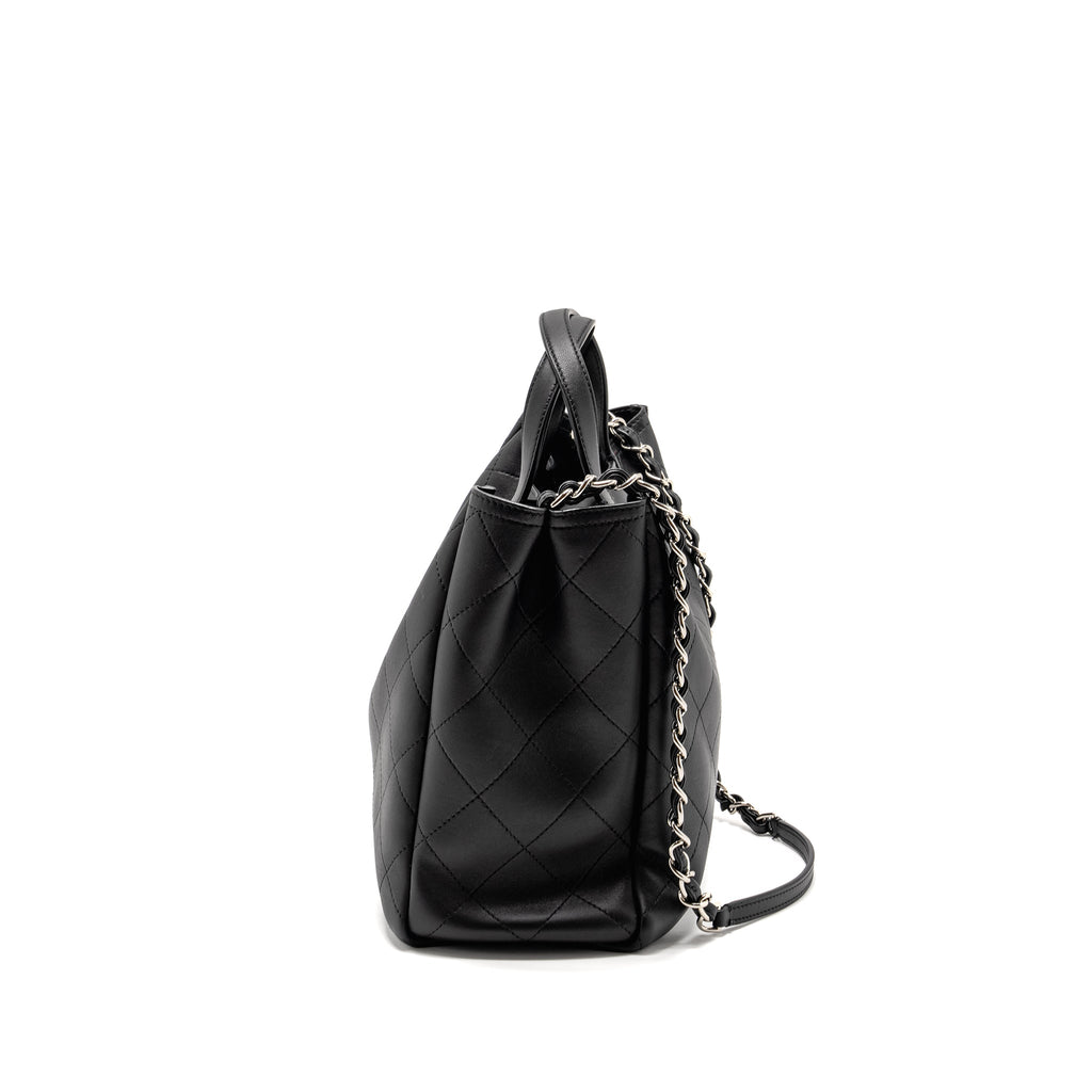Chanel Hampton Tote Bag Lambskin Black