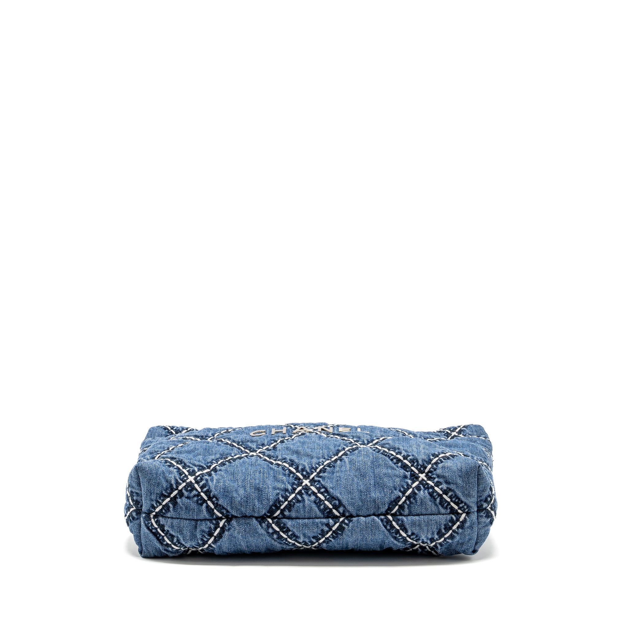 Chanel Small 22 Bag Denim Blue/White  (Microchip)