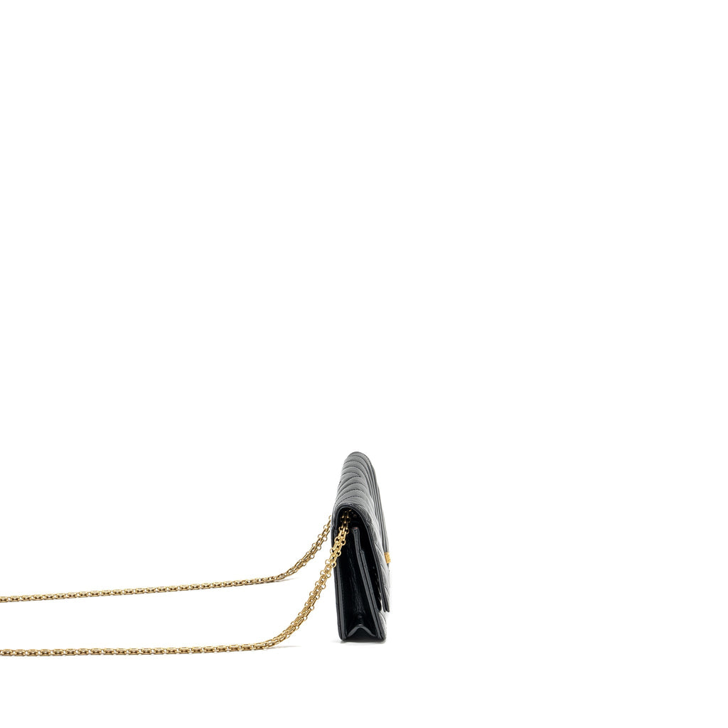 Chanel Chevron 2.55 reissue wallet on Chain aged calfskin black  (microchip)