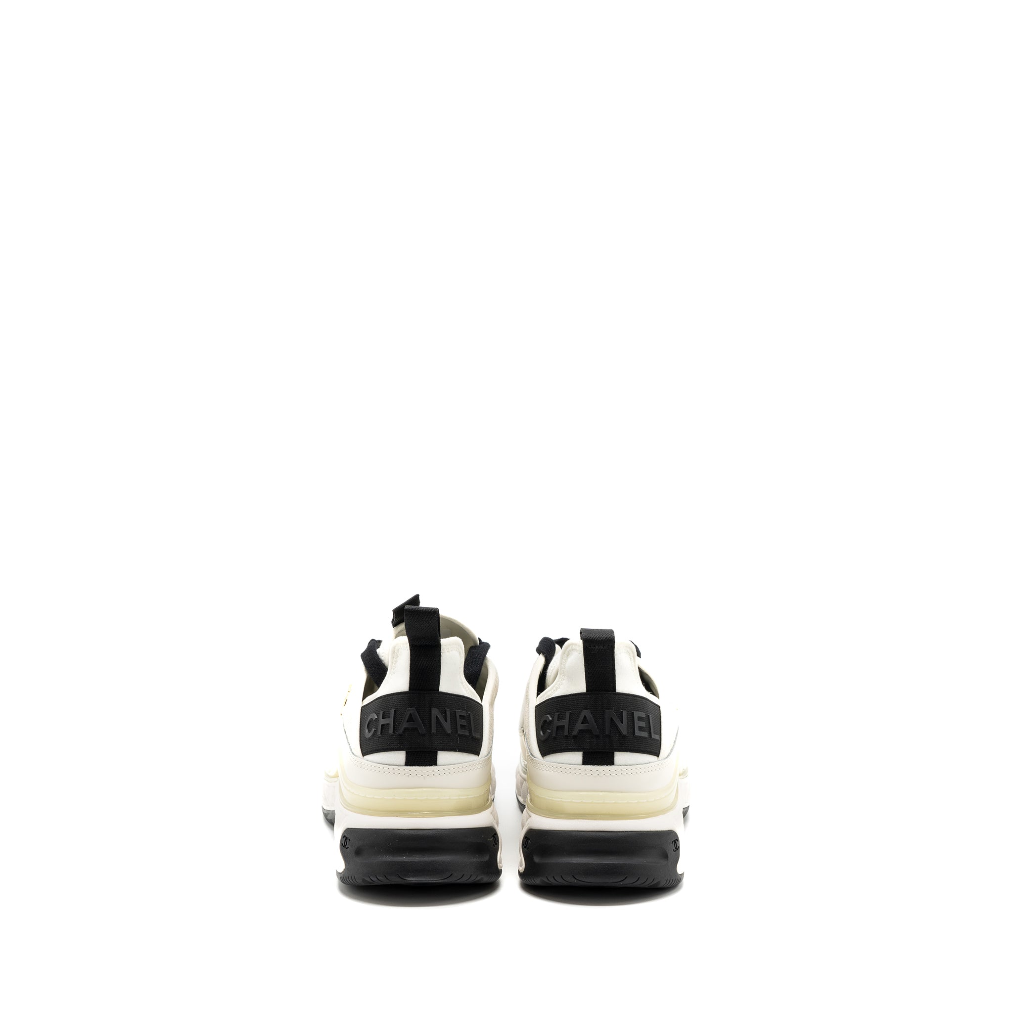 Chanel Size 38 Classic Sneaker Fabric/Suede Calfskin Black/White