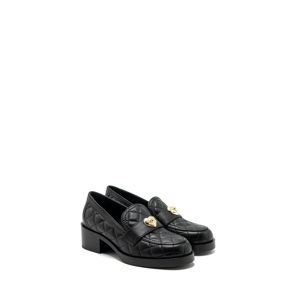 Chanel size 37 heart rock loafers leather black L