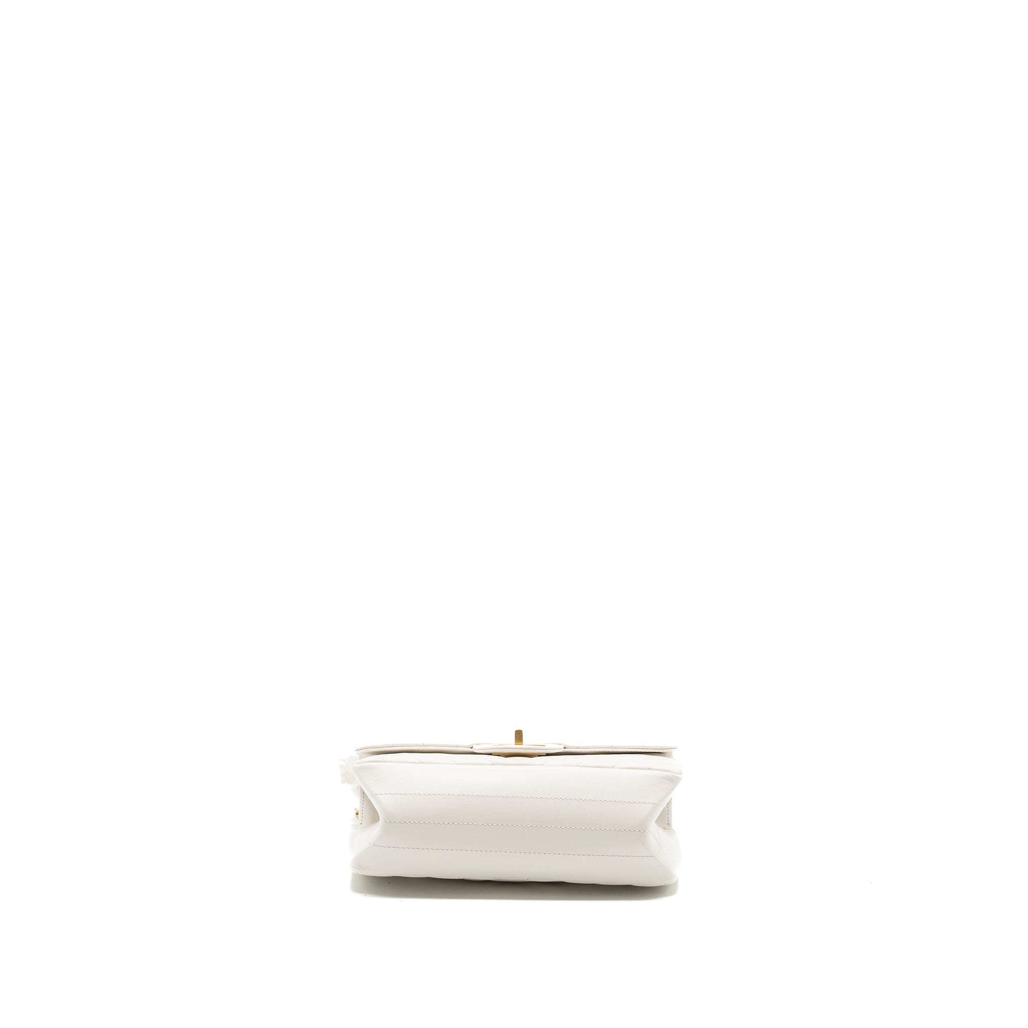 Chanel mini chevron 2.55 reissue flap bag calfskin white  (microchip)