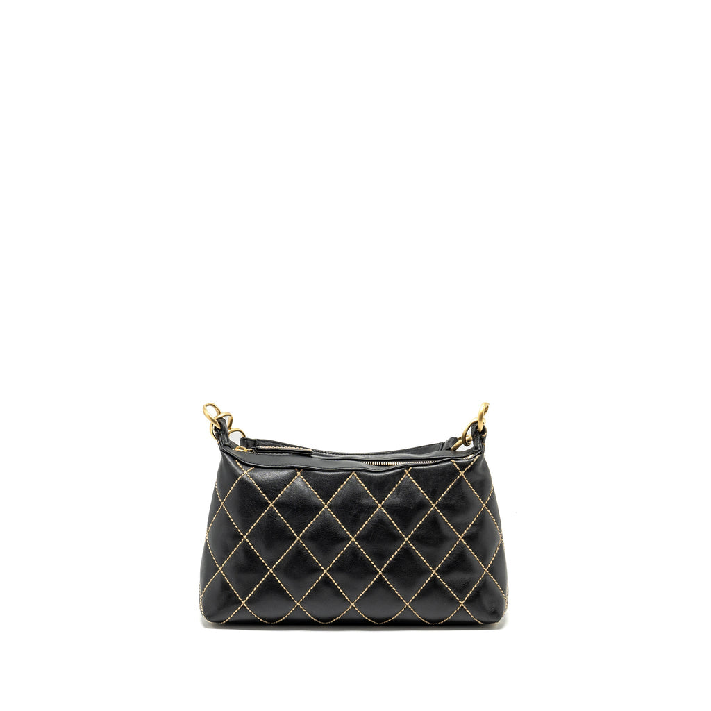 Chanel vintage quilted zip shoulder bag calfskin black