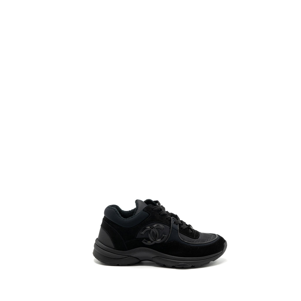 Chanel size 37.5 trainers/ sneakers nylon / suede leather black
