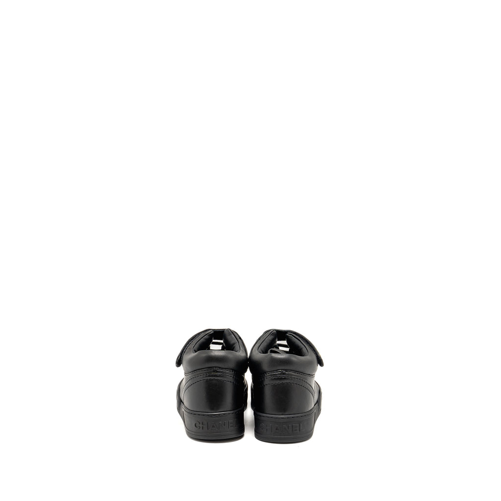 Chanel Size 37.5 23A Letter Logo Sneakers Lambskin Black L