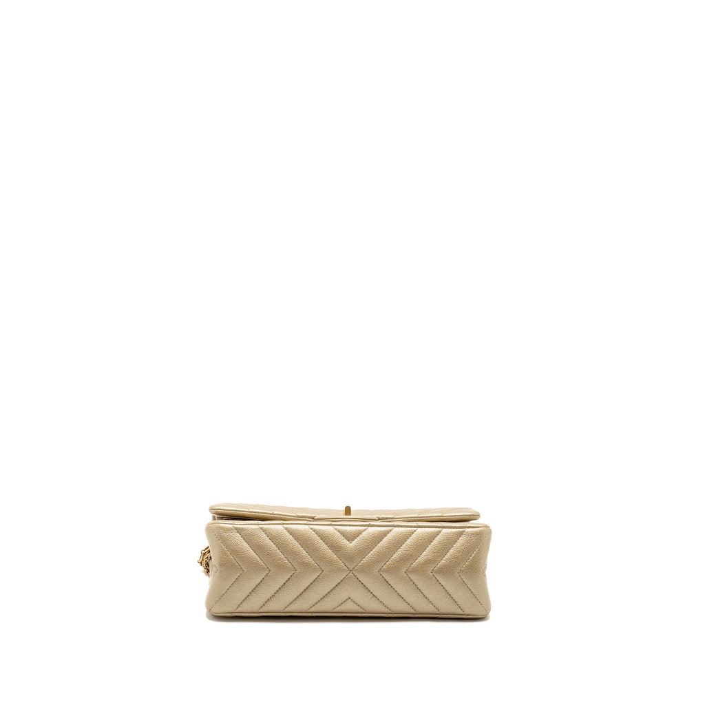 Chanel Small 2.55 Reissue Chevron Flap Bag Calfskin Gold