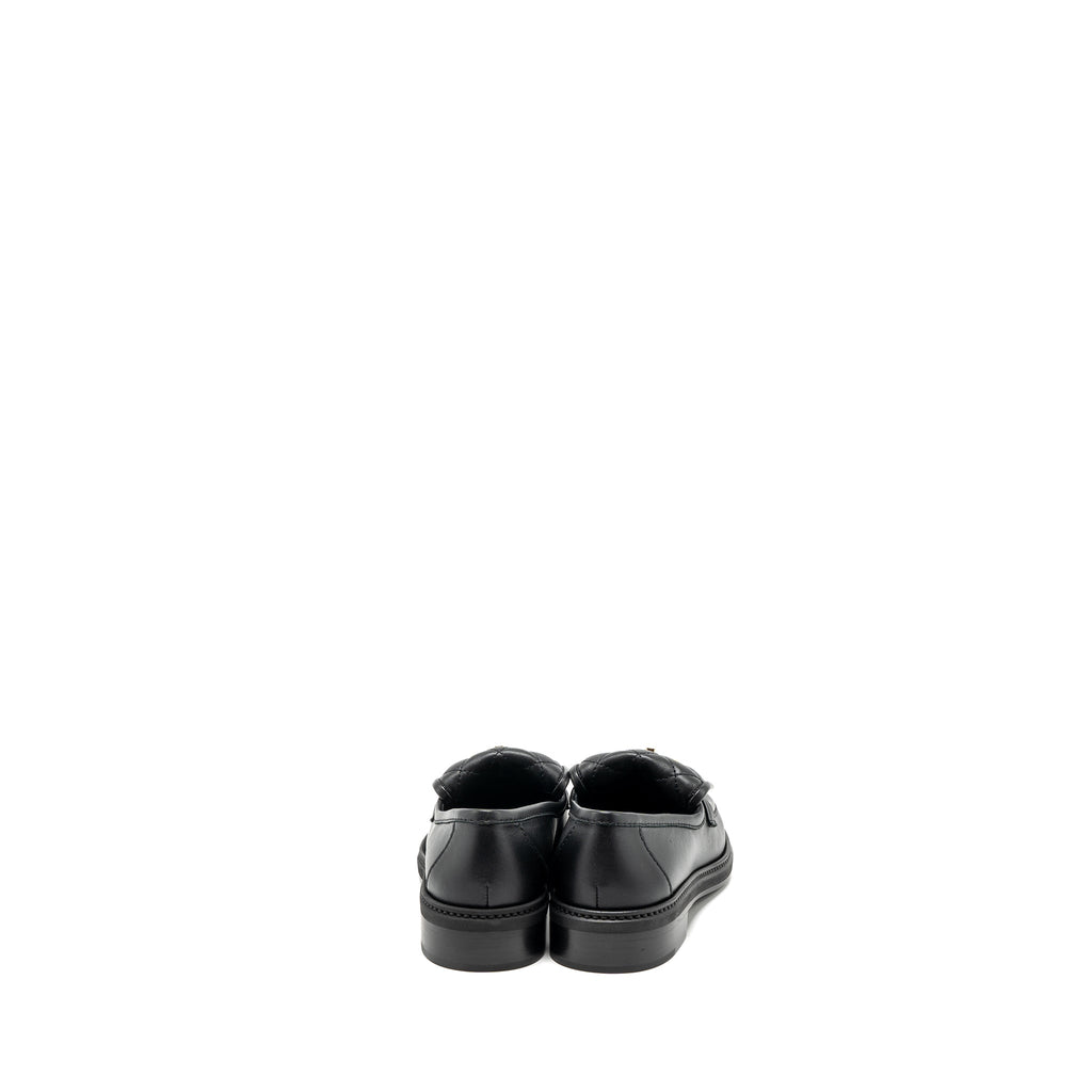 Chanel size 38 Quilted CC logo loafer black L