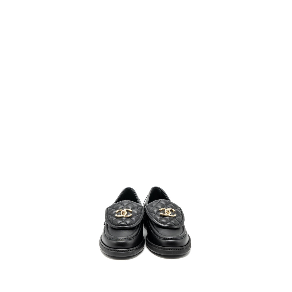 Chanel size 38 Quilted CC logo loafer black L