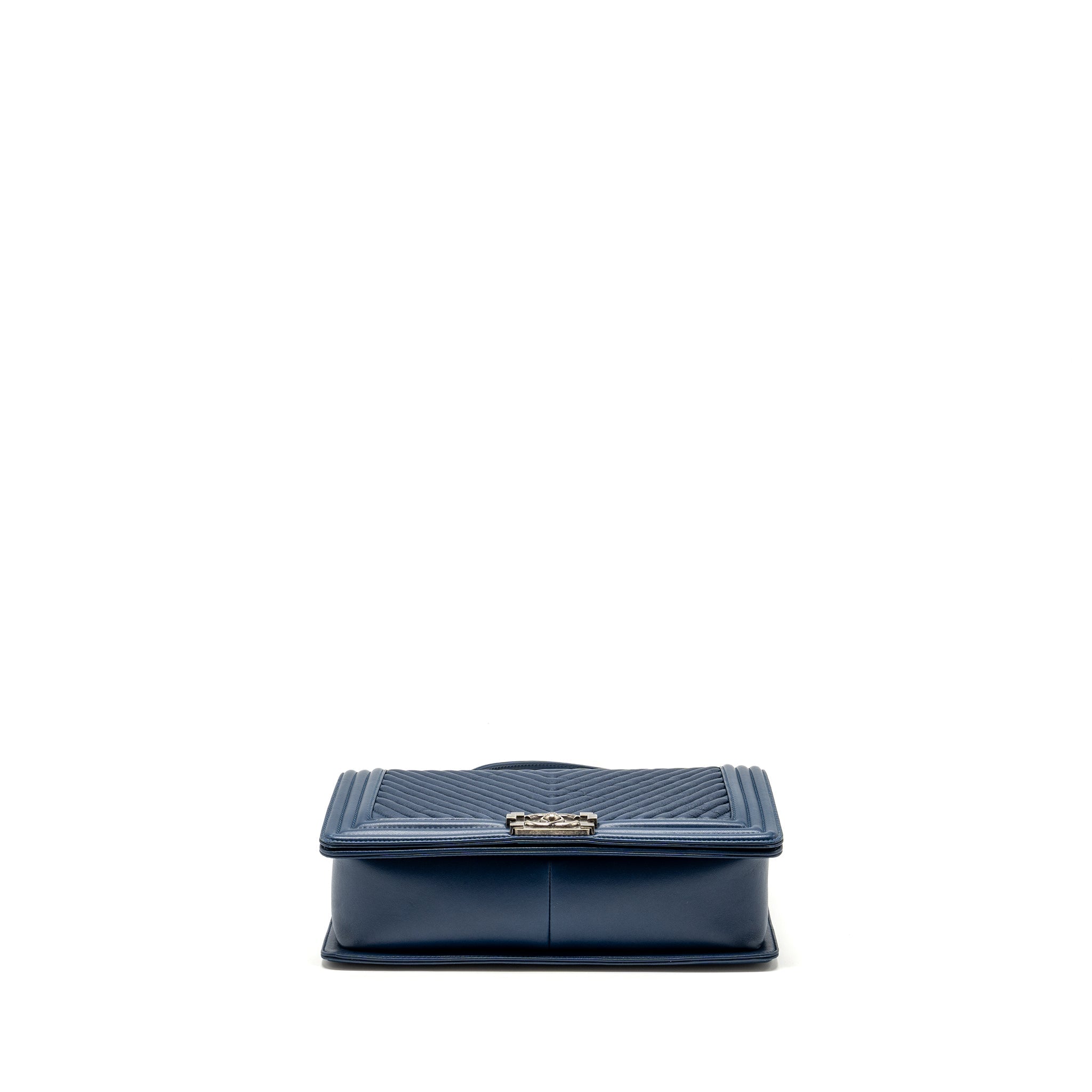Chanel new medium boy bag chevron Lambskin blue ruthenium