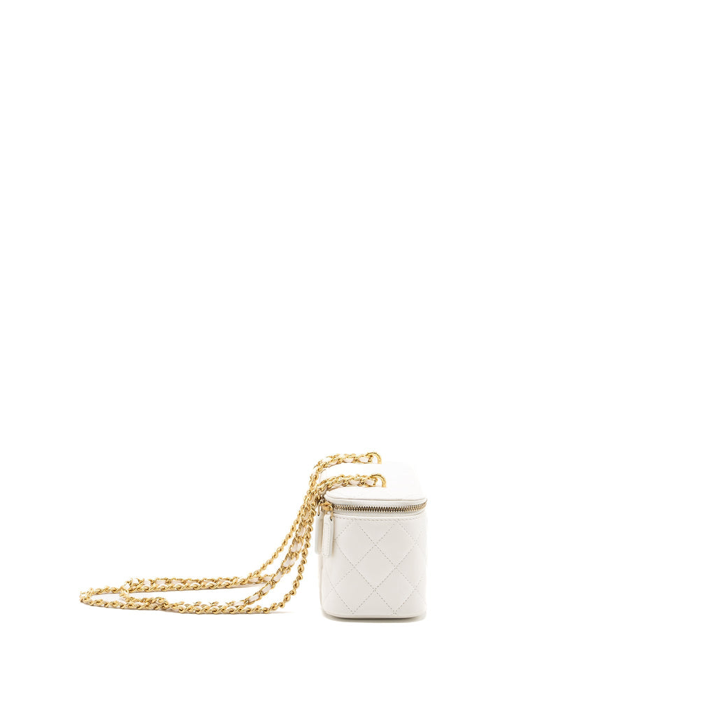 Chanel long vanity with lambskin white  (Microchip)