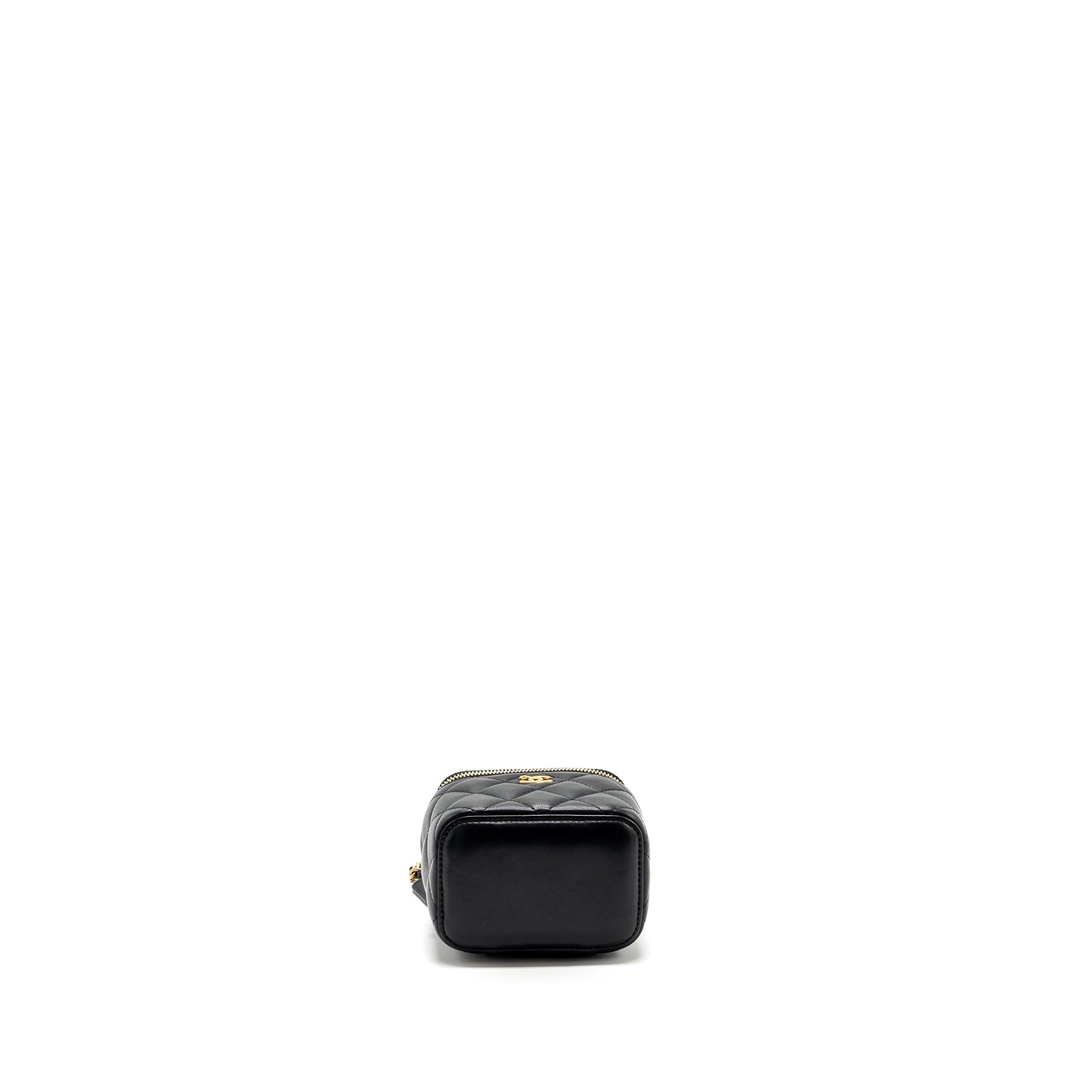 Chanel Pearl Crush mini vanity with chain lambskin black with