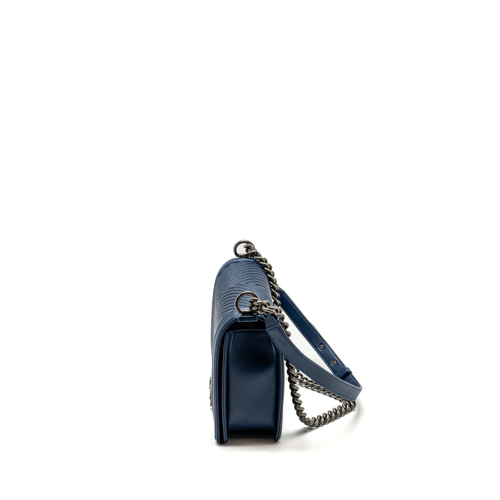 Chanel new medium boy bag chevron Lambskin blue ruthenium