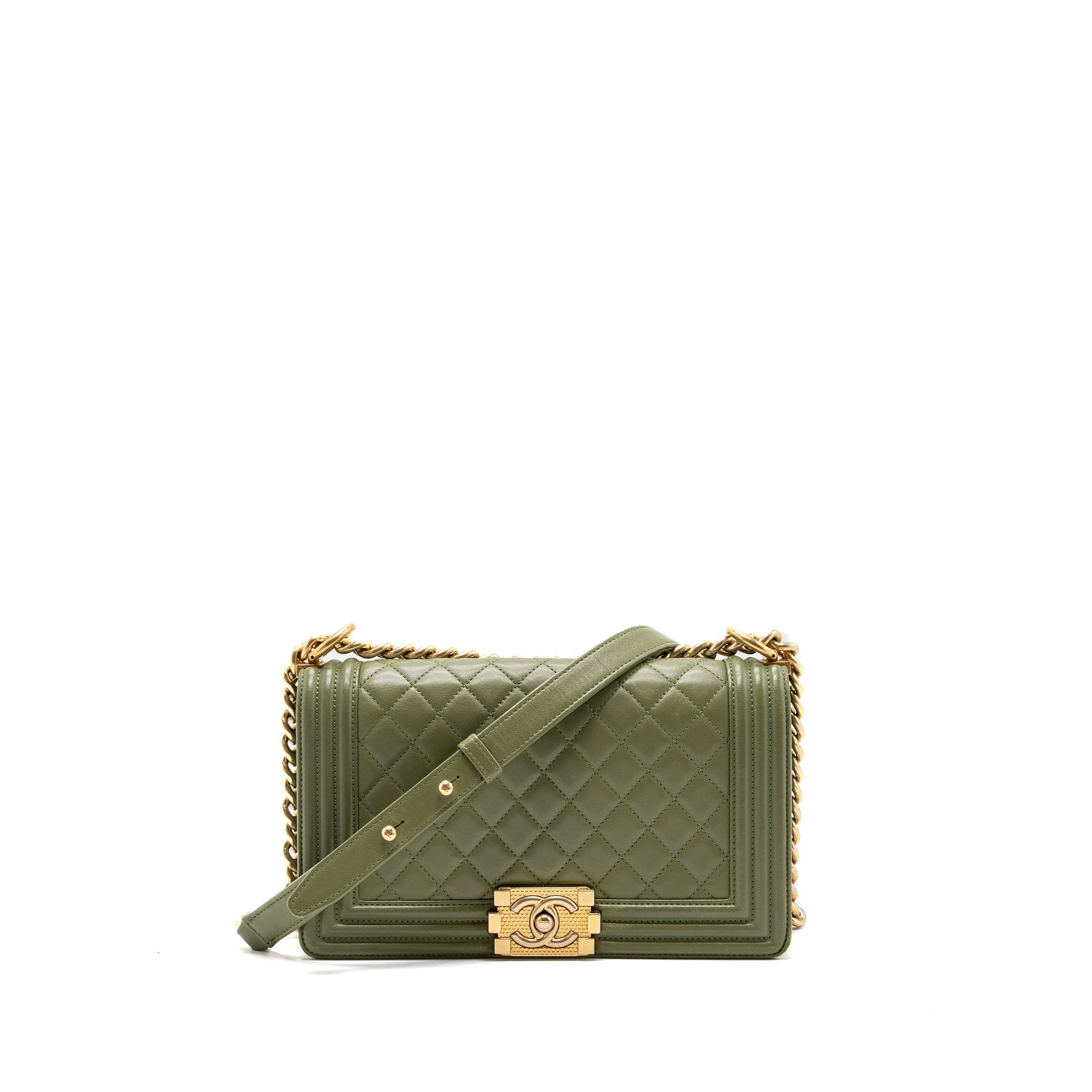 Chanel Medium boy bag lambskin green
