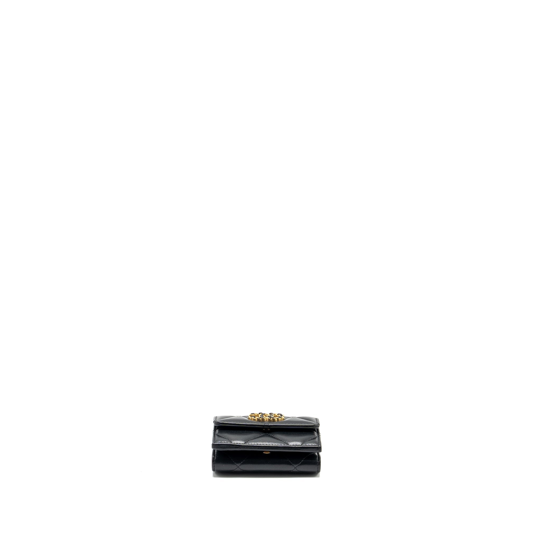 Chanel 19 compact wallet lambskin black  (microchip)