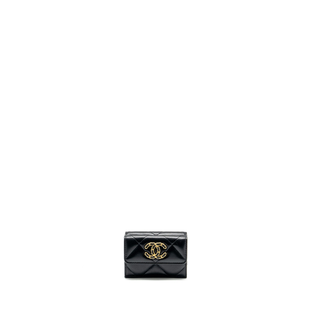 Chanel 19 compact wallet lambskin black  (microchip)