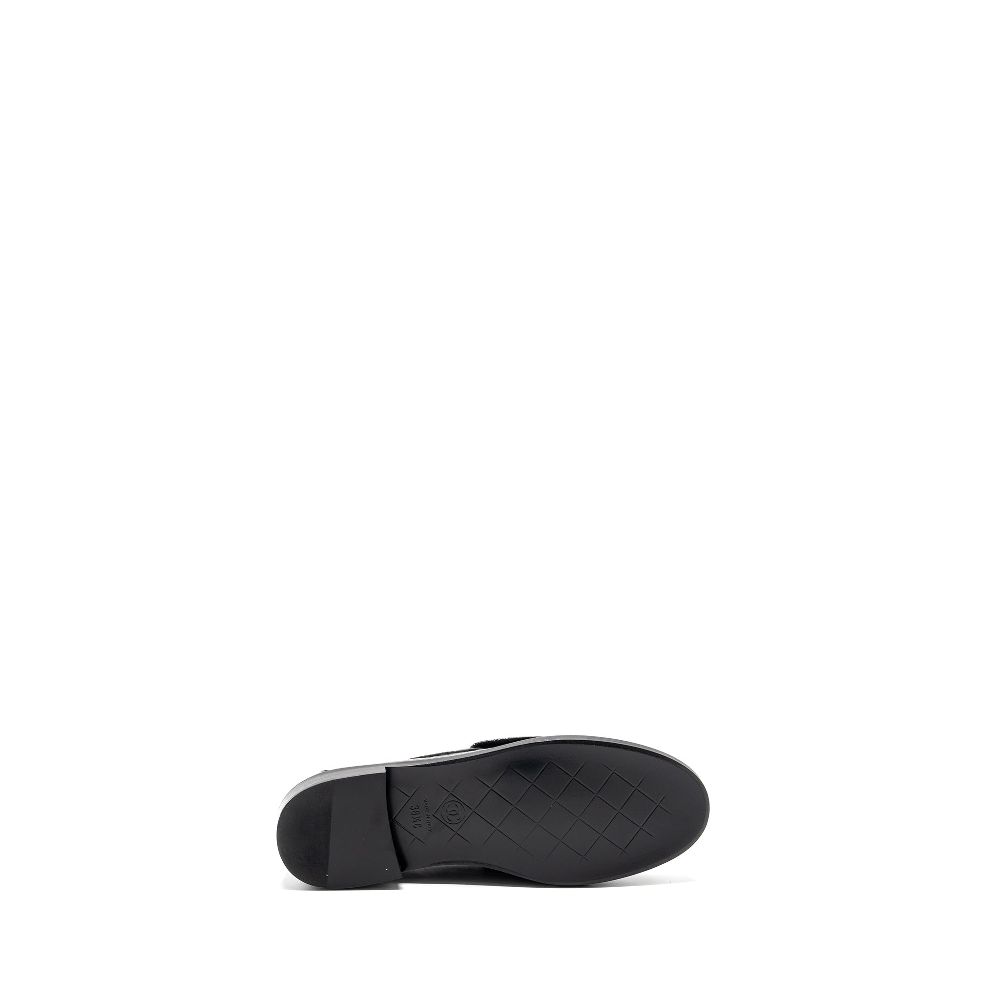 Chanel Size 38.5 Quilted CC Logo Loafer Patent Lambskin Black L